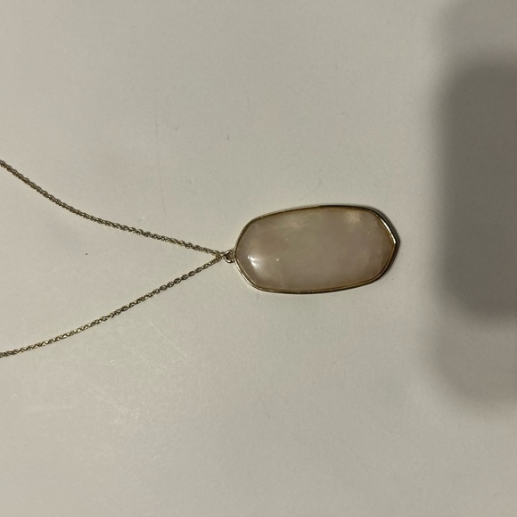 LOFT Pearlized Pendant Necklace - Picture 6 of 6